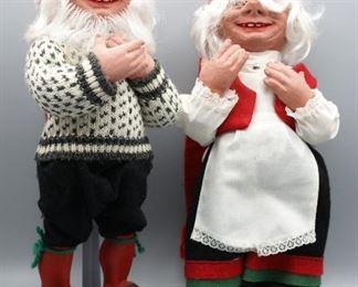 Santa and Mrs. Claus dolls (2pc)