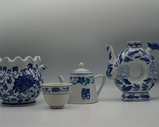 4 pc Blue and white ceramic various decorative vessels