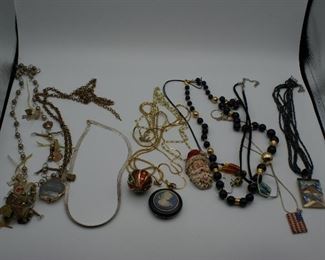 Vintage Jewelry 