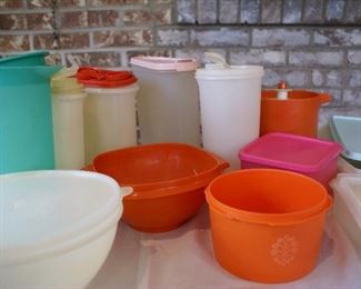 Tupperware 