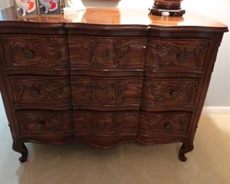 another  view of  Henredon  chest  with   mirror