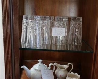 crystal  and  teapot with  cream  and  sugar 