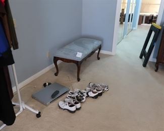 bench  for  queen  or  double  bed