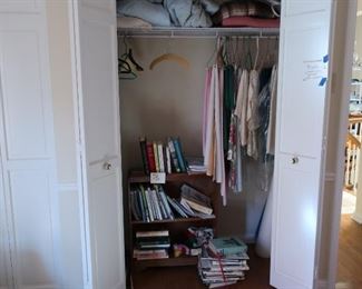 books  and  tableclothes,  napkins ,in  den