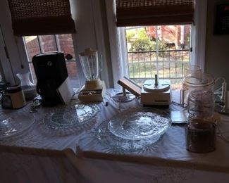 decor  and  kitchen  items-cusinart  and  more