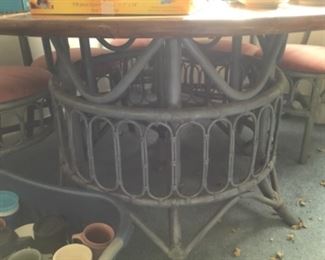 Bottom of round dining table