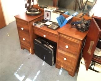 Items on dresser
