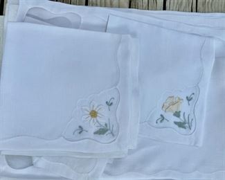 4 Applique floral placemats & napkins                      45.00