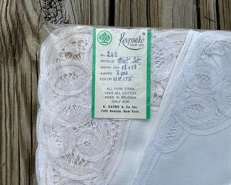 4 Keepsake Belgian lace placemats & napkins          