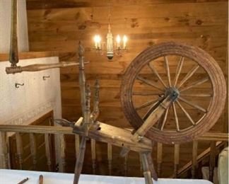 005 Large Spinning Wheel