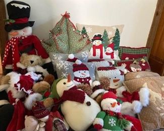 Snowman Decor and Pillow Lot