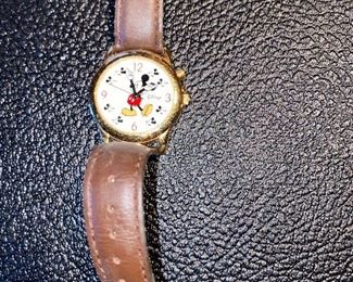 All-Time Favorites Special Edition MU2550 Disney Mickey Mouse $10.00