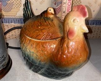 Chicken Canister, has chip on tail $12.00
