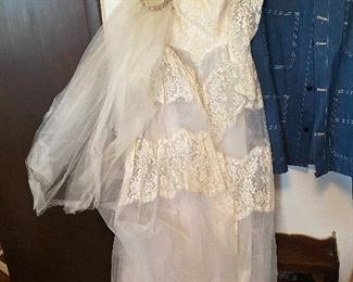 Wedding Dress with Veil $40.00