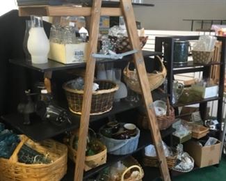 Glass sets and lamp chimneys