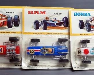 Matchbox And Hot Wheels Collection, Approx 71 1:64 Scale, And More, In Carry Cases