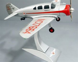 Ertl Diecast 1:27 Scale Wings Of Texaco Spartan 1935 Executive, Qty 2, 1 Special Edition Chrome Finish