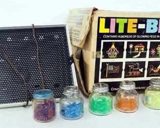 Hasbro Lite-Brite, Includes Glow Pegs And Sheets, Powers On, In Orignal Box