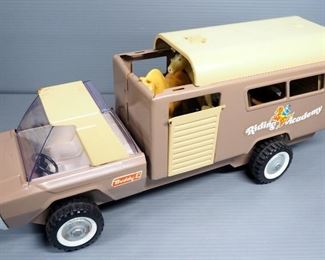Farm And Stable Metal Toy Vehicles, Brands Include Tonka Nylint And Buddy L, Includes Trucks And Horse Trailers, Total Qty 7