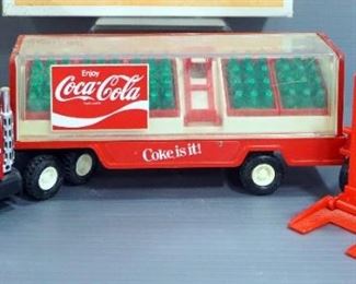 Model Tractor Trailers And Vehicles, Include BP, Exxon, Coca Cola, Truck Cabs And More, Total Qty 10