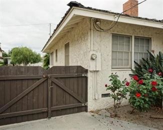 100	

2356 Knoxville Avenue Long Beach, CA 90815