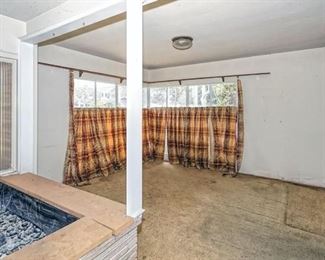 101	

605 Winslow Avenue Long Beach, CA 90814