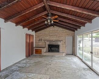 101	

605 Winslow Avenue Long Beach, CA 90814