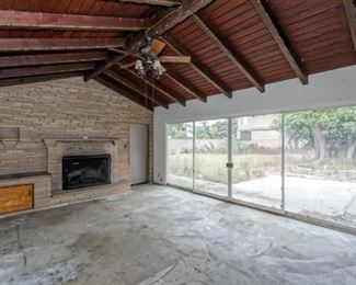 101	

605 Winslow Avenue Long Beach, CA 90814