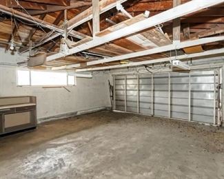 101	

605 Winslow Avenue Long Beach, CA 90814