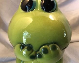Retro frog bank.