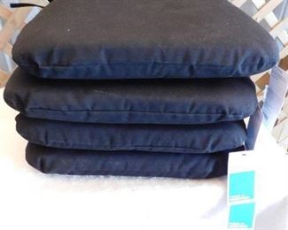 4 Room essentials Outdoor seat cushions color: black 16in L x 16in W x 2 1/2 H