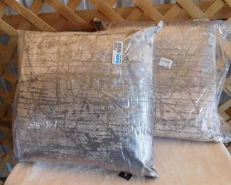 2-Rizzy square decorative pillows 20inx20in