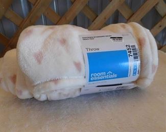 Room essentials Throw 50inx60in