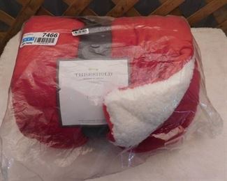 Threshold comfy throw 50inx60in