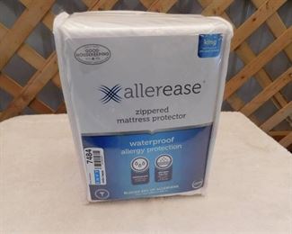 Allerease King zippered mattress protector (waterproof) 78inx80in