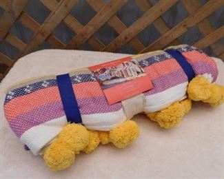 Opalhouse pom-pom trim woven throw 70inx70in