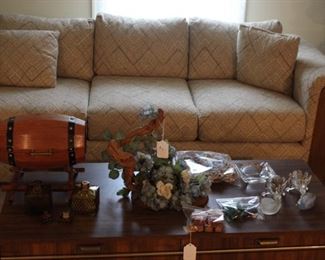 Sofa, Home Decor Items