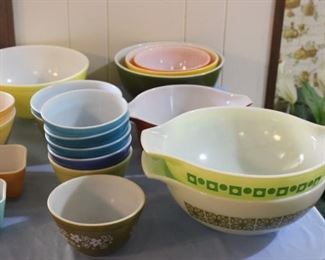 Vintage Pyrex Bowls, One Three Piece Set, Cinderella Bowls, Mixing Bowls