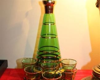 VINTAGE DECANTER SET