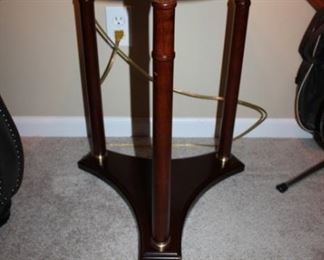 ACCENT TABLE