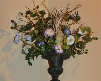 FLORAL ARRANGEMENT