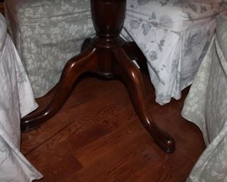 TABLE LEGS