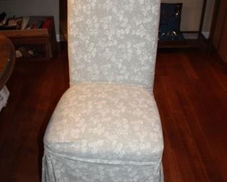 DINING CHAIR