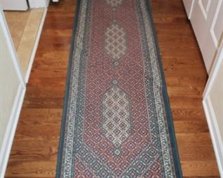 FLOOR RUNNER