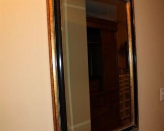 DECORATIVE MIRROR