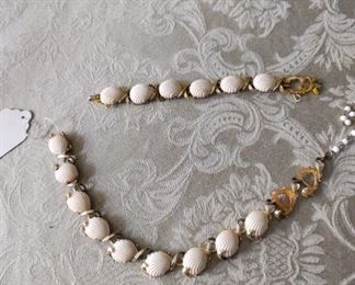 VINTAGE "CORO" NECKLACE SHELL SHAPED SETTING MISSING 2 SHELLS, BRACELET MISSING ONE SHELL $30.00