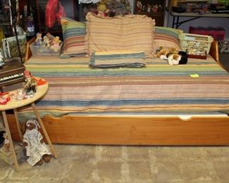 Nice trundle bed