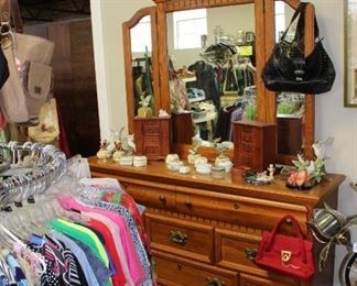 Dresser and matching chest of drawers