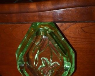 Beautiful Green Vaseline Glass/Uranium Glass Ashtray