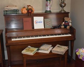 Beautiful Campbell Upright Piano in Great Condition complete with Piano Bench